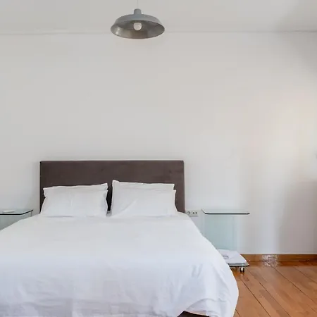 Elvita Luxurious